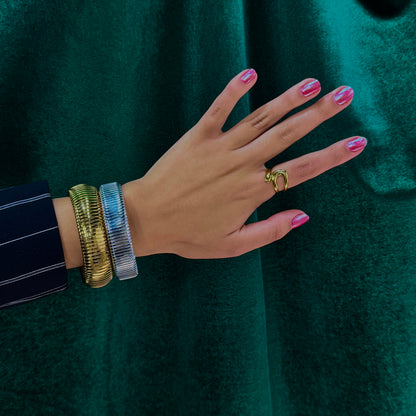 Galactic Twist Anillo