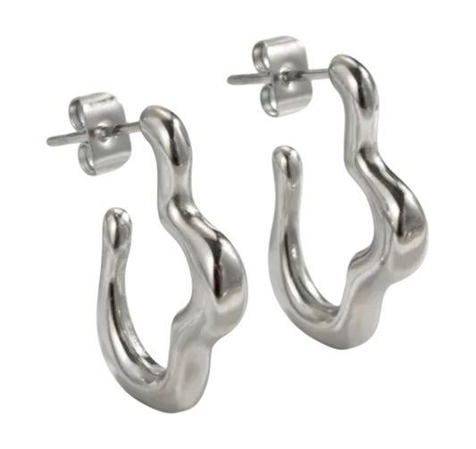 Solar Flare Chain Aretes